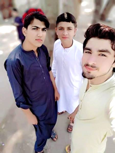 💗"Zindagi Aise jeo ka apna Rab ko pasnd ajawo"
"Logo ke pasnd tho har roz badlti ha"💗