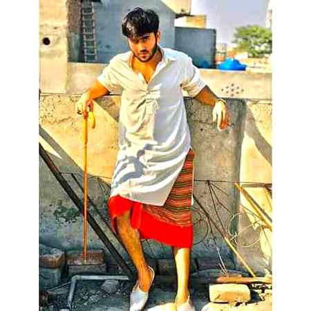 اس شخص نے جانتے ہو کیا کیا ✨
اس نے مجھ کو مجھ سے بےزار کر دیا