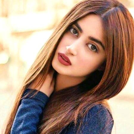 Sajal AlyyY😳