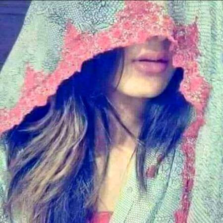 ﻣﯿﺮﯼ ﺷﺎﻋﺮﯼ ﻣﯿﺮا ﺣﺎﻝِ ﺩﻝ ﺑﯿﺎﮞ ﮐﺮﺗﯽ ﮨﮯ
ﻣﯿﮟ ﻣﺤﺾ ﺗﻌﺮﯾﻔﻮﮞ ﮐﮯ ﻟﺌﮯ ﻧﮩﯿﮟ لکهتی
