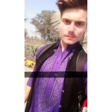 ہم عشق زدہ، سوختہ جاں، ہجر گزیدہ! 🥀🙂