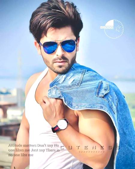 اس_یار_کا_کیا_فائدہ....!!!  جس_کا_ہر_کوئ_یار_ہو....!!!