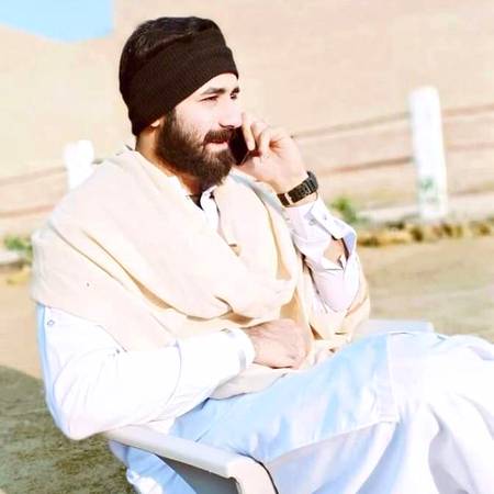 منافقت کے ڈسے ہوئے پهر

خلوص پر بهی یقین نہیں رکهتے 🔥