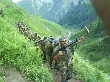 ایل او سی ورکنگ باونڈری پر پاکستان force 
اللہ پاک فوج کی مدد فرمائے۔آمین۔