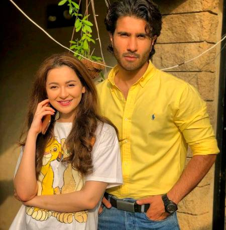 *_آج دیر تک سونے کا ارادہ تھا میرا_*
*_کسی نے شرارت سے کہہ دیا کہ وہ آیا ہے_*🔥❤️
❣️🥀😊💯✍️*_