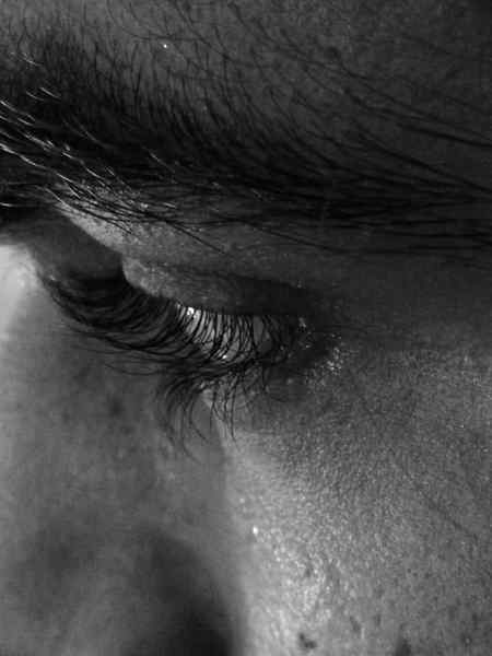 سارے کھلونے چھوڑ کر

جزبات سے کھیلتے ہیں لوگ 😏