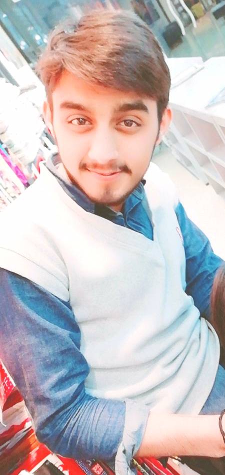 محبت کیا ہے تجهے لفظوں میں بتاتا ہوں..!

تیرا مجبور کر دینا میرا مجبور ہو جانا..!🖤
