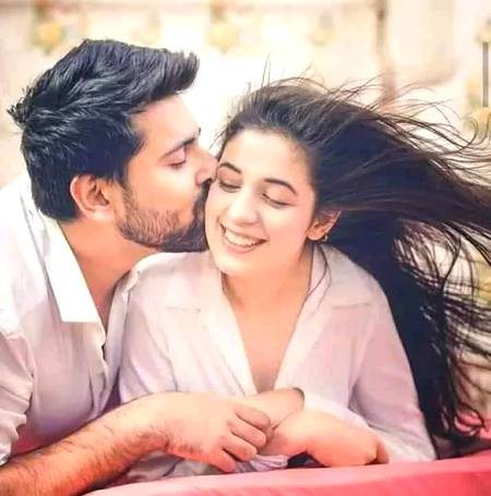 یہ دوریاں تو فقط ، هوش کا تقاضہ هیں !
😘😍میرے خیال کی دنیا میں میرے پاس هو تم!