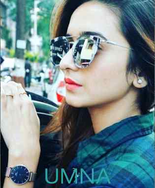 Jahan par log be izzat kary kisi 1 ko to us ka faida dikhny Waly mat uthay balkih mazloom ki help kary sath den to humara yeh muaashra taraqi ki or Acahai par gamzan ho ga