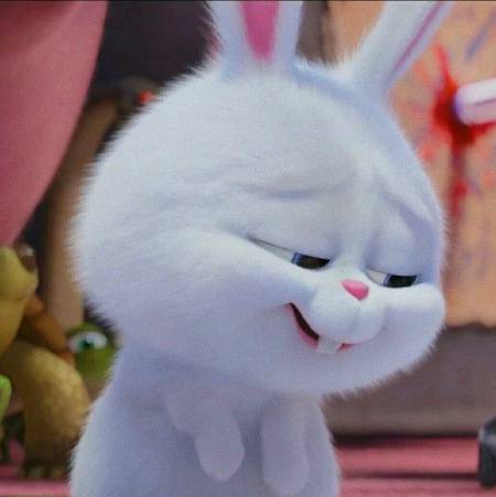 When someone calls meh....his/her crush...le meh👇👇😐🌸