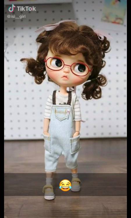 The time is running like a cheetha🐆 and we are sleeping like a pand 🐼and books are looking like a 🐱