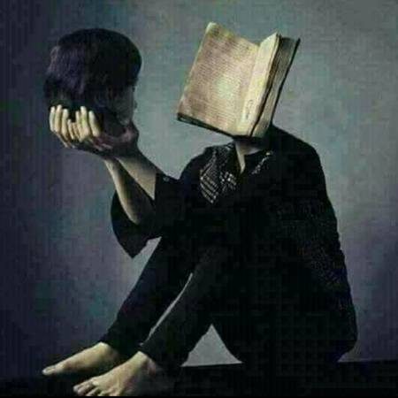 ﻣﯿﺮﺍ ﺧﻮﺩ ﮐﻮ ﭘﮍﮬﻨﮯ ﮐﻮﺟﯽ ﭼﺎﮨﺘﺎ ﮨﮯ
ﺑﮩﺖ ﺳﻨﺎ ﮨﮯ ﻟﻮﮔﻮﮞ ﺳﮯ  ﺍﭘﻨﮯ ﺑﺎﺭﮮ ﻣﯿﮟ