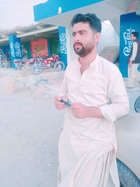 Kushiyoo ky sathi hazar hongy,Dard ka sathi koi nhi💔