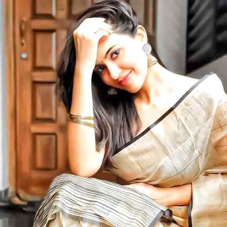 ان لحموں کی یاد یں سنبھال کہ رکھنا
ہم یادآئیں گے لیکن لوٹ کر نہیں۔