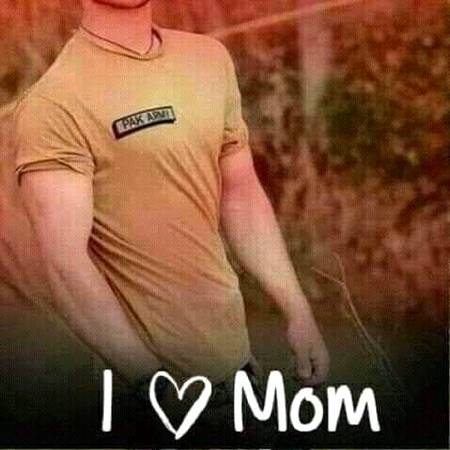 اس دنیا کا دستور مجھے سمجھ آگیا ہے 
میاں
یہاں کسی سے مذاق کیا کر لو باد میں وہ آپ کو ہی مزاق 💔💔سمجھ لیتے ہی