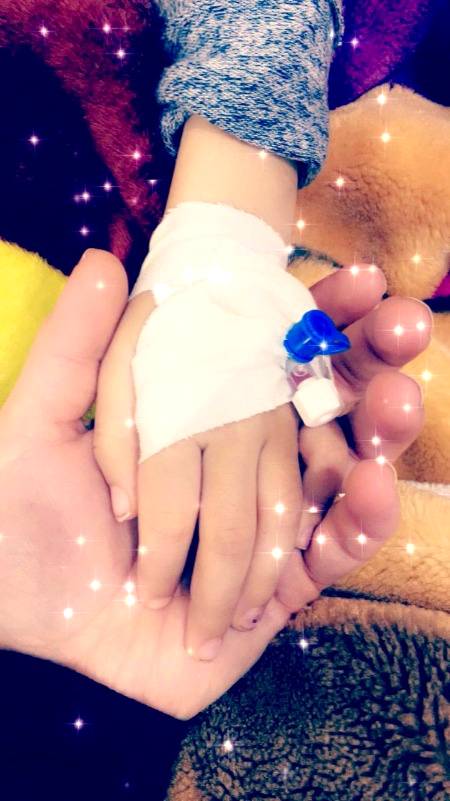 محبت میں نسیں کاٹ لی تھی صاحب!
موت تب واقع ہوئی، جب اس نے بولا میں کیا کرو۔
Um e Hani Rajpoot