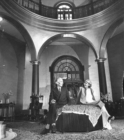 Old is gold.  Quaid and fatima