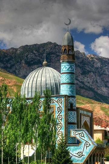 Naryn mosque Kyrgyzstan____The first and one resposible  photogenic building of the Soviet era.