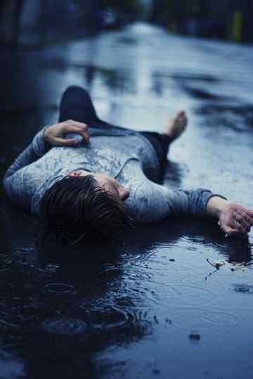 تمھیں تو خیر ہم کردیںگے رخست پھر .a1
بعد میں خدا جانے اپنا کیا کرینگے✌🔥🎭