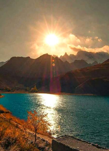 Amazing 👌🏻 view of sunrise in Hunza valley ❣️ Pakistan
