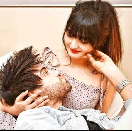 میں تمہاری مثال __ تو دے دوں مگر____!!😘🤗
ظلم یہ ہے کہ__ بے مثال ہو تم_❤️🔥💯
❤️❤️❤️