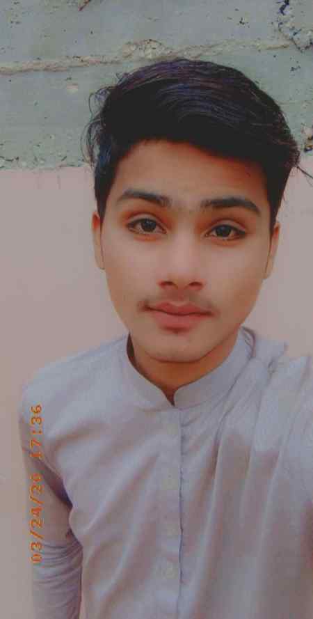 ہم نے دل واپس مانگا تو سر جھکا کے بولے😔
وسعی وہ تو ٹوٹ گیا ہے ,کھیلتے کھیلتے 💔💔