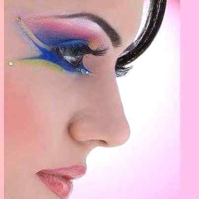 جب بھی ملتا ہے وہ انداز جدا ہوتا ہے
چاند سو بار بھی نکلے تو نیا ہوتا ہے