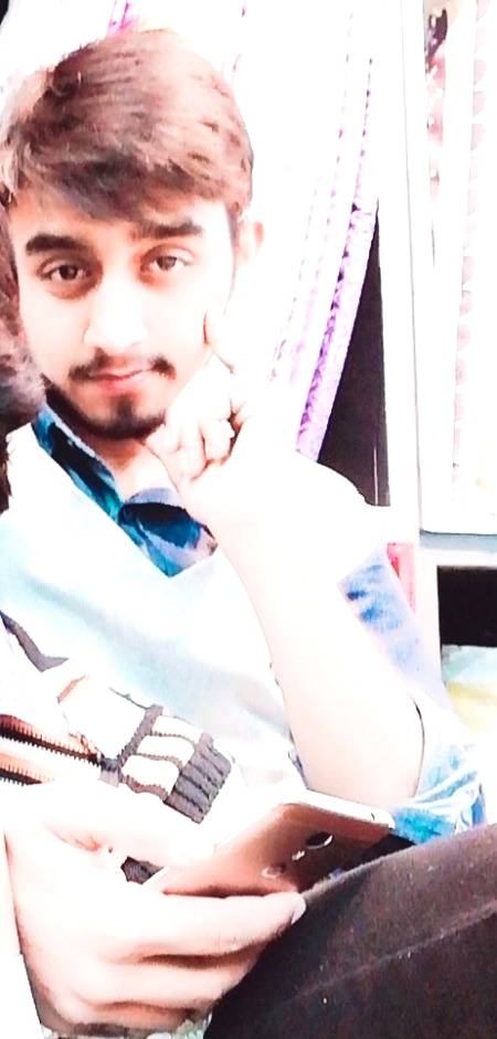 چہرا تو مل جائے گا ہم سے بھی خوبصورت
پر بات جب دل کی آئیگی، تو ہار جاؤگے..🖤