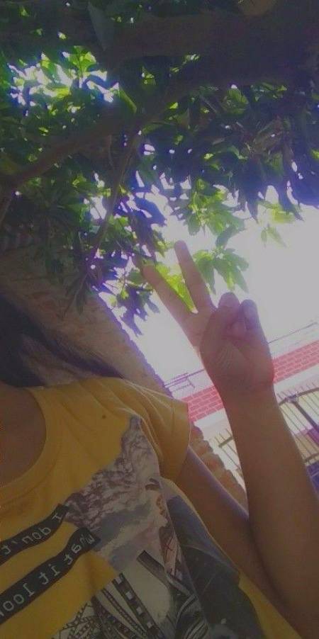 "وقت نے بتا دیا ہے ہمیں لوگوں کا معیار"

"ورنہ ہم بھی وہ تھے جو سب کو اپنا کہتے تھے"