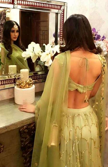 Mouni Roy