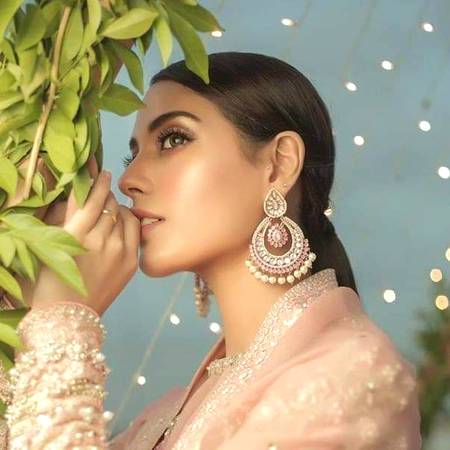 iQra aziz..