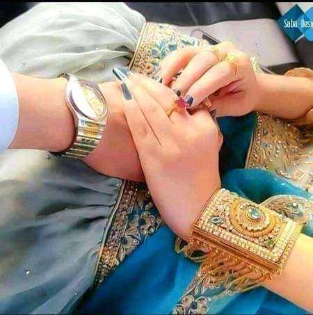 *کیا کہا میرے لیئے سنورتی ہو___؟*
*کیا میں اس قدر تمہارا ہوں*❤❤
🌹@MeeR__ALeEe🌹
