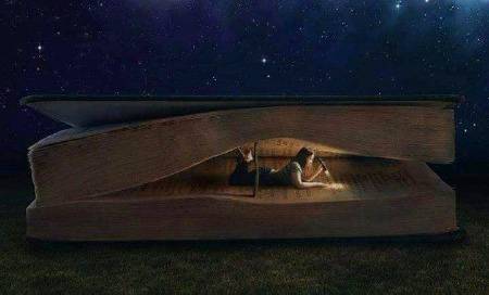 ﻋﺠﺐ ﺗﻼﺵ ﻣﺴﻠﺴﻞ ﮐﺎ ﺍﺧﺘﺘﺎﻡ ﮨﻮﺍ
ﺣﺼﻮﻝ ﺭﺯﻕ ﮨﻮﺍ ﺑﻬﯽ ﺗﻮ ﺯﯾﺮ ﺩﺍﻡ ﮨﻮﺍ
ﺗﻬﺎ ﺍﻧﺘﻈﺎﺭ ﻣﻨﺎﺋﮯ ﮔﮯ ﻣﻞ ﮐﮯ ﺧﻮﺷﯿﺎﮞ
ﻧﮧ ﺗﻢ ﮨﯽ ﻟﻮﭦ ﮐﻮﺁﺋﮯ ﻧﮧ ﻭﻗﺖ ﺷﺎﻡ ﮨﻮﺍ