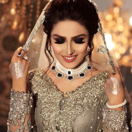 Ayeza khan...