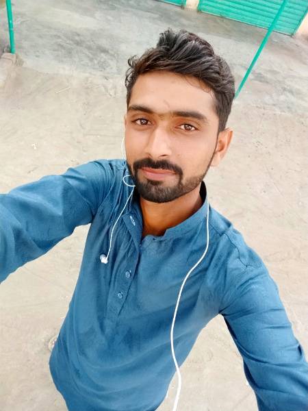 غلطیاں نہیں کرینگے تو پتہ کیسے چلے گا کہ
کون کون ہمارے گرنے کا انتظار کر رہا ہے
