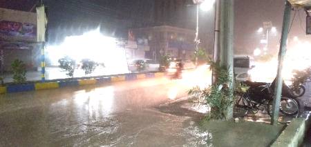 A great happy rainy ny8.😍😍😍😍aj aasmaan b ro rha h mery saath😣😣💔💔😘😘
