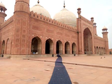 Badshahi masjid