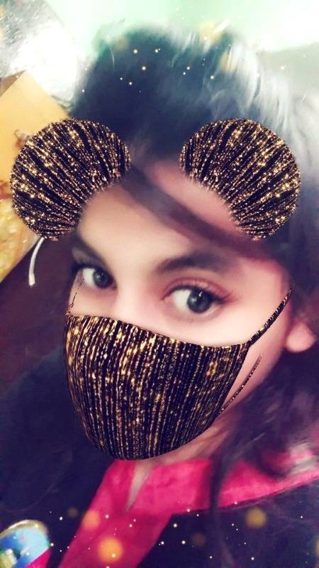 جو لوگ زندگی کی خاطر ہر قسم کی تذلیل برداشت کرتے ہیں، تاریخ کے اعتبار سے خاموش، غلیظ اور مردہ کہلاتے ھیں پھر آخر زندہ کون ہوتے ھیں ؟ زندہ وہ ہوتے ھیں جو اپنی موت خود منتخب کرتے ھیں زندہ وہی ھے جو زندگی کو ذی روح لاش سے زیادہ جانتا ھے ۔۔۔!!!