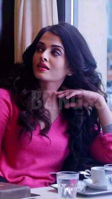 پل دو پل کی ہوتی ھے یہ محبت عمر بھر کا ساتھ نہیں ھوتا 

کب بدل جائیں یہ حسن والے ان کا کوئی اعتبار نہیں ھوتا۔