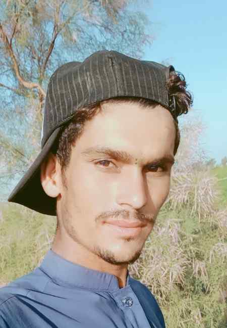 یہ چائے کا وقت ہے جناب
محبت پر تبصرے ہم بعد میں کریں گے