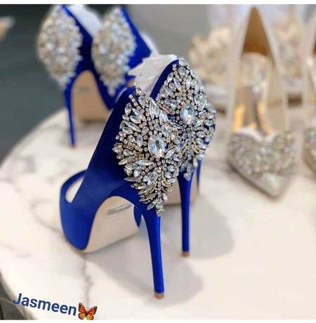 Nice color kis ko ye color pasand h