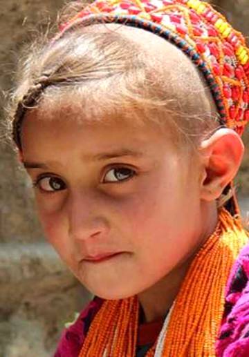 Pic of Hunza child.. like 🔥