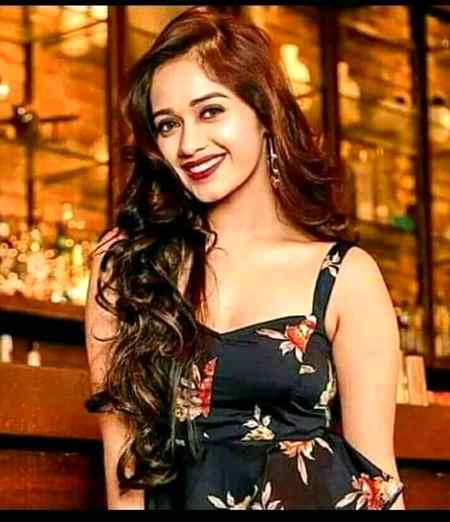 Jannat  Zubair...