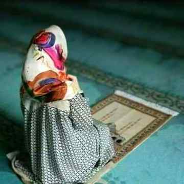 *احترام کرنا تربیت ہے کمزوری نہیں ...!*
*معذرت کرنا حسن اخلاق ہے ذلت نہیں ...!*❤