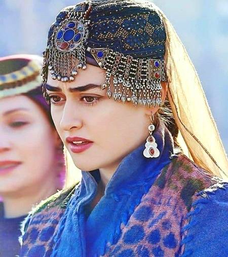 Beautiful 😍 Esra Bilgic (Halima Sultan)