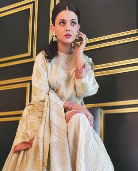 Zara noor abbas