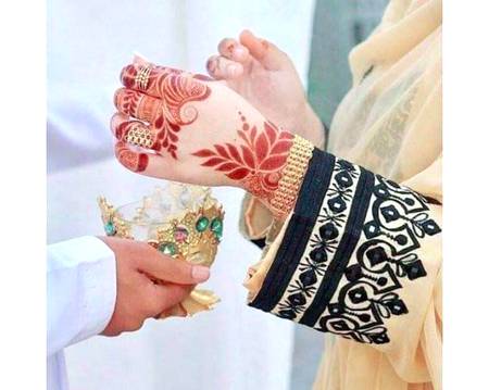 *اک تمہارے خیال میں ہم نے*
جانے کتنے خیال چھوڑے ہیں