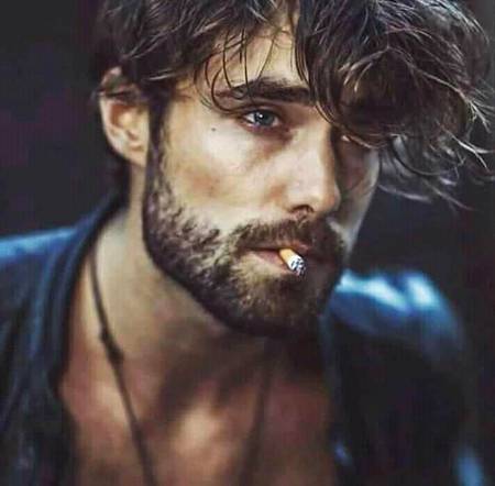 Woh Jis Ka Tum Ne Hamesha Dil Jalaya Hy.
WoH Larka Aj Bhi Tera Lihaz Karta Hy