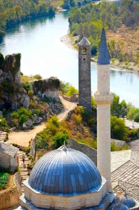 The Mosque on the hill,pocitelj, Bosnia  Herzegovina.Pocitelj is a beautiful medieval town 30km from the Mostar,on the left bank of the  river neretva.this stone town was built on a hill that dominirates the  surrounding countryside 💕💕