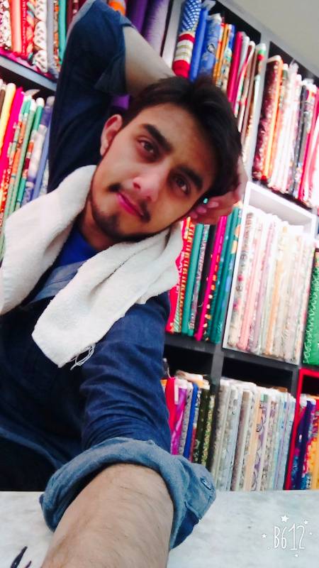 Tery ghurur k meyaar sy boht buland Hu m.😎
Teri pasnd ka kya zikr khud ko pasnd Hu m. 😏❤️🤟